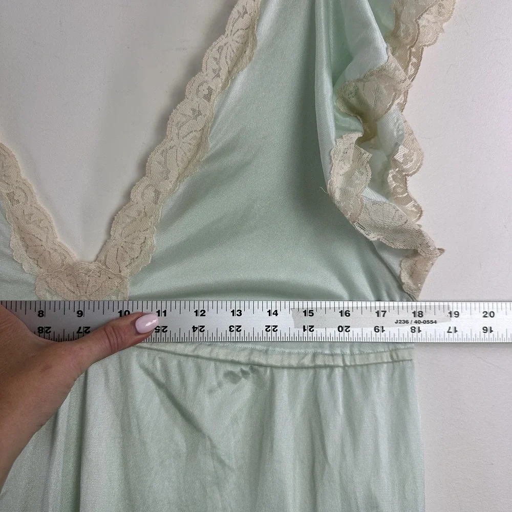 Vintage JCPenny Union mint green maxi lace slip dress Size M Deep V Romantic
